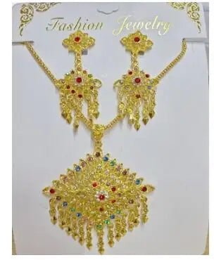 Boucles d'oreilles et collier de style ethnique pour femmes