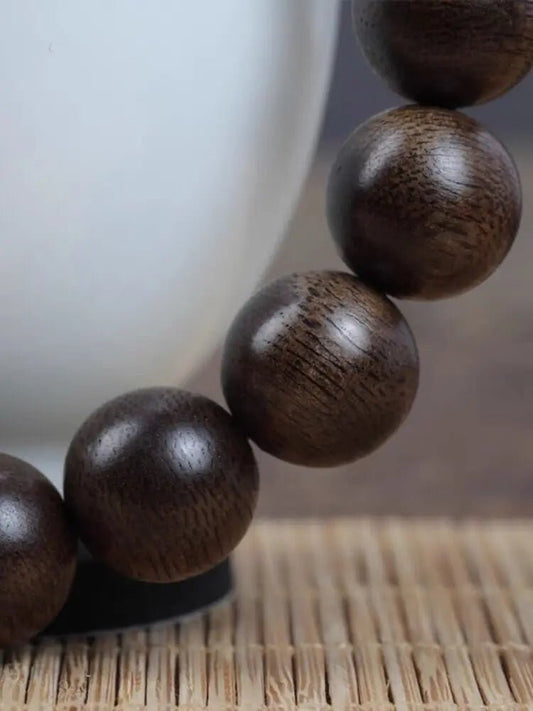 Bracelet en bois naturel du Vietnam