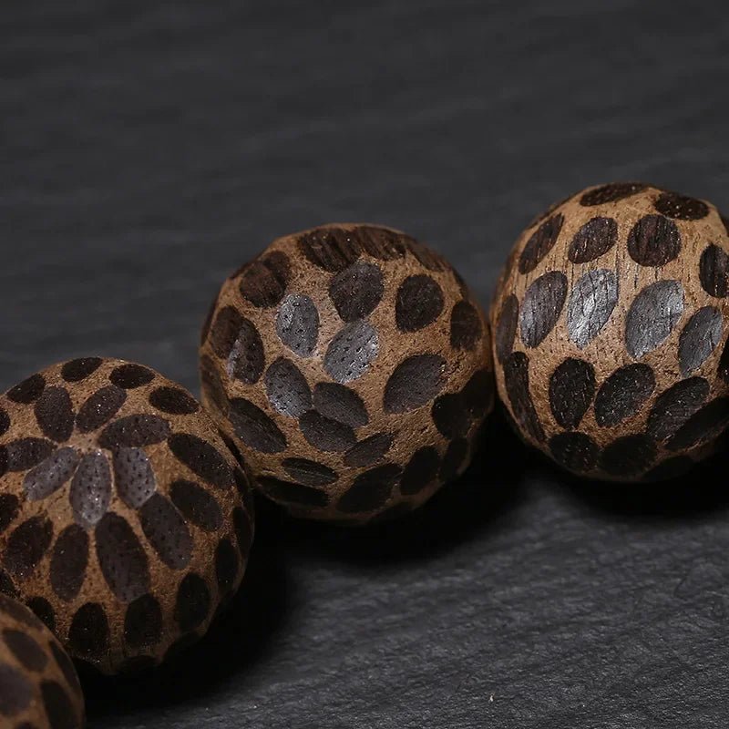 Bracelet vietnamien Nha Trang en perles de Bouddha parfumées - Tresors asiatiques