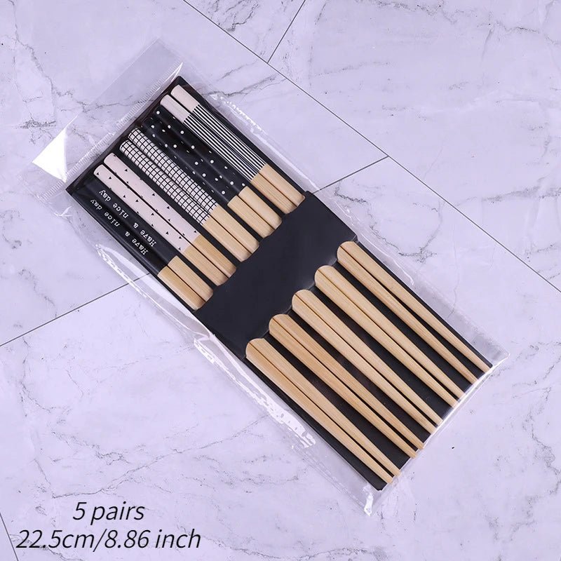 Cinq paires de baguettes en Bois de Style Japonais Vintage - Tresors asiatiques