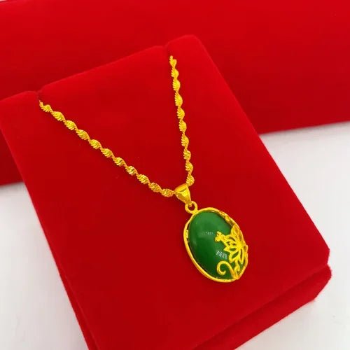 Collier en or plaqué de style vietnamien avec pendentif - Tresors asiatiques