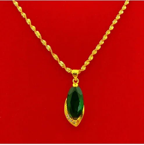 Collier en or plaqué de style vietnamien avec pendentif - Tresors asiatiques