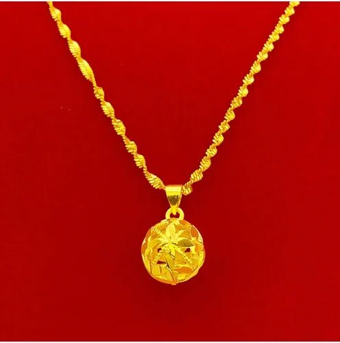 Collier en or plaqué de style vietnamien avec pendentif - Tresors asiatiques