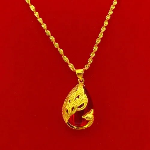 Collier en or plaqué de style vietnamien avec pendentif - Tresors asiatiques
