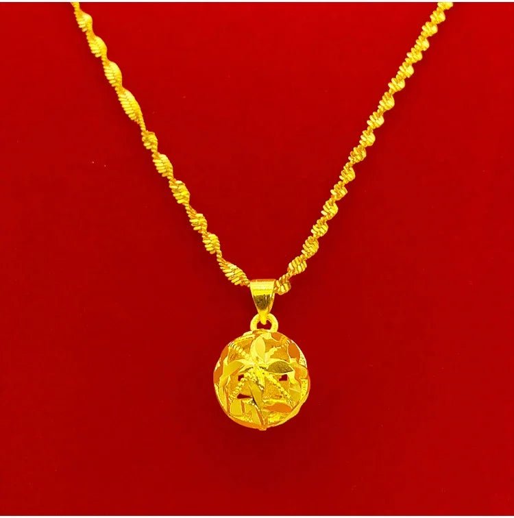 Collier en or plaqué de style vietnamien avec pendentif - Tresors asiatiques