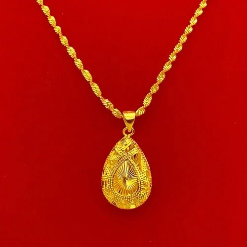 Collier en or plaqué de style vietnamien avec pendentif - Tresors asiatiques