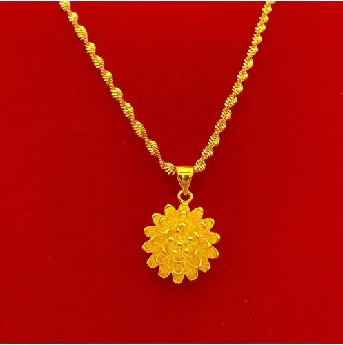 Collier en or plaqué de style vietnamien avec pendentif - Tresors asiatiques