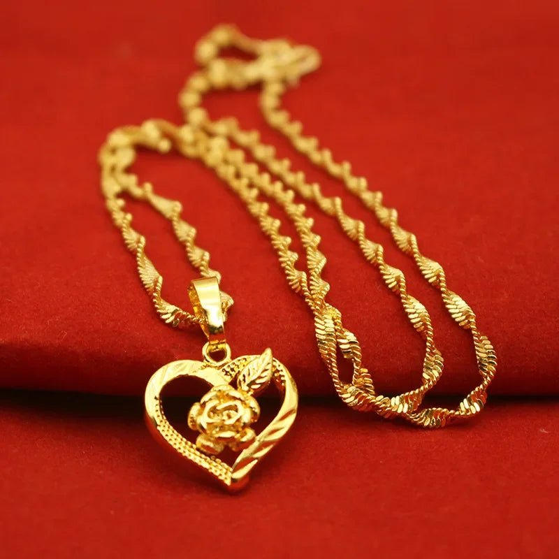Collier plaqué or en laiton du Vietnam - Tresors asiatiques