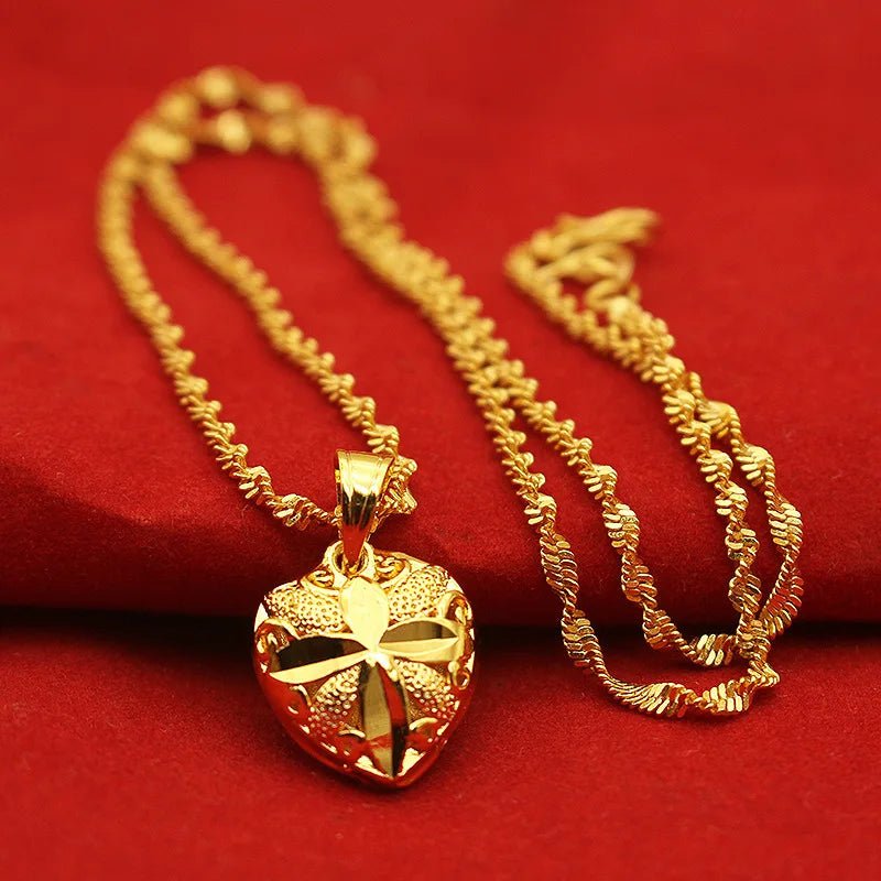Collier plaqué or en laiton du Vietnam - Tresors asiatiques