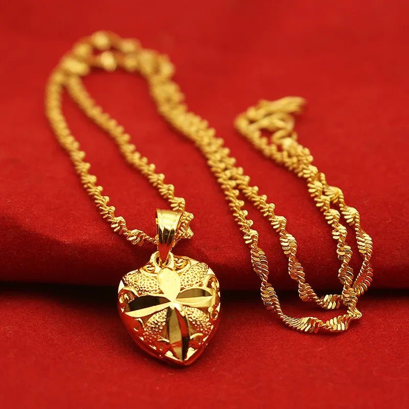Collier plaqué or en laiton du Vietnam - Tresors asiatiques