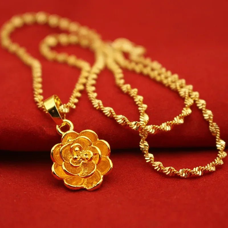 Collier plaqué or en laiton du Vietnam - Tresors asiatiques