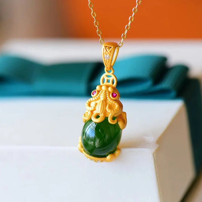 Collier vietnamien en jade blanc - Tresors asiatiques