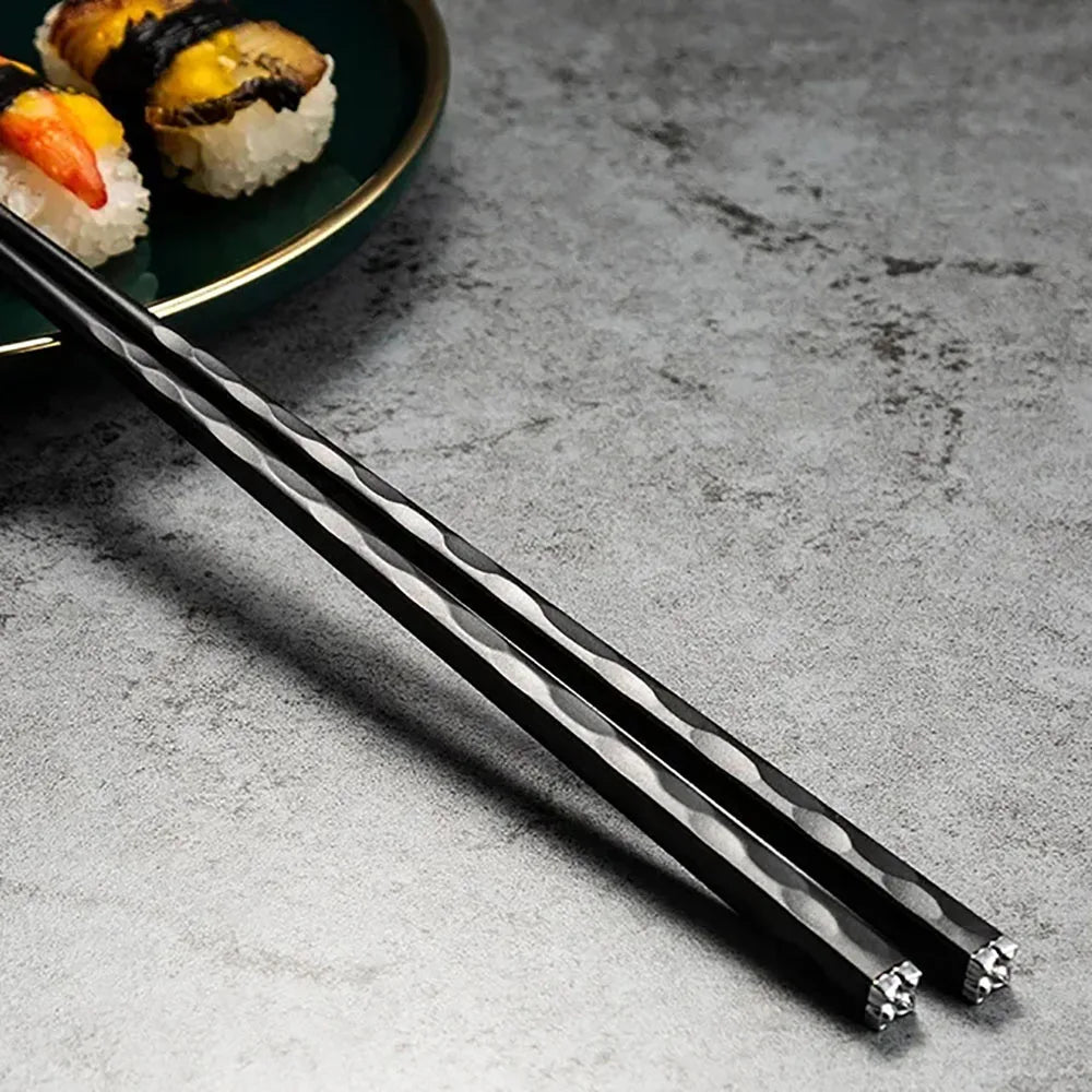 Ensemble de cinq paires de Baguettes Japonaises : Élégance et Durabilité - Tresors asiatiques