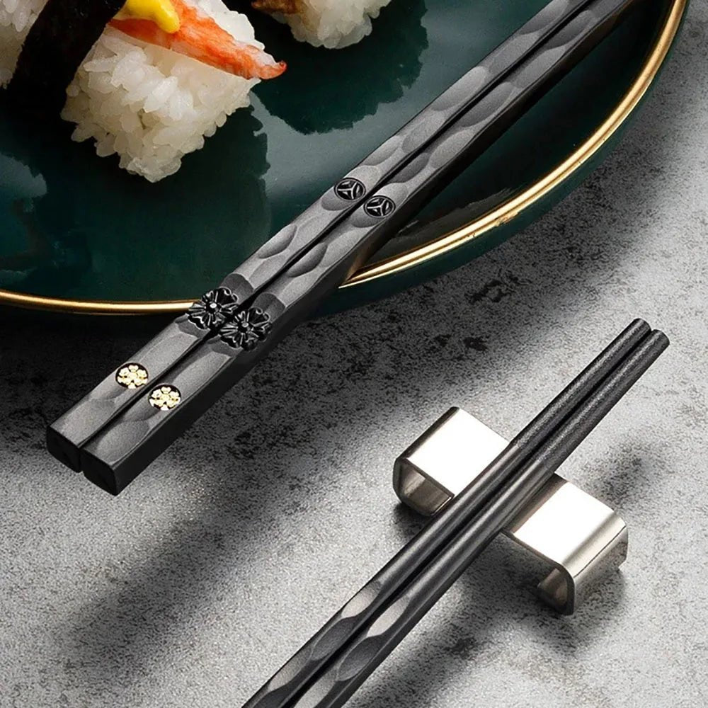 Ensemble de cinq paires de Baguettes Japonaises : Élégance et Durabilité - Tresors asiatiques