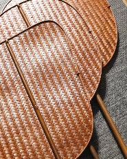 Éventail Tissé en Bambou Fait Main