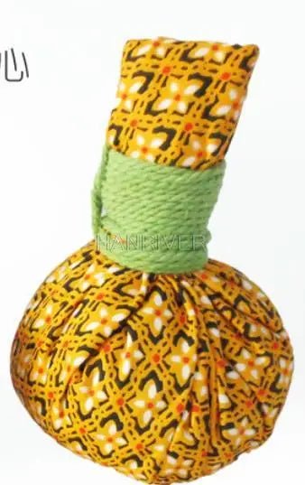 Grande boule de compresse thaïlandaise remplie d’herbes thérapeutiques - Tresors asiatiques