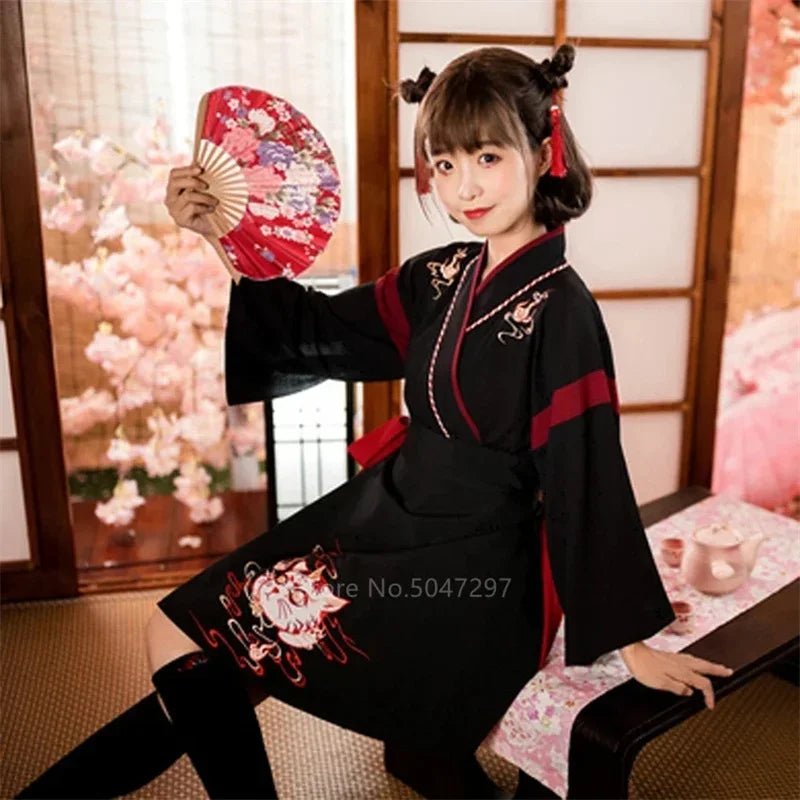 Kimono japonais avec jupe brodée pour femmes - Tresors asiatiques