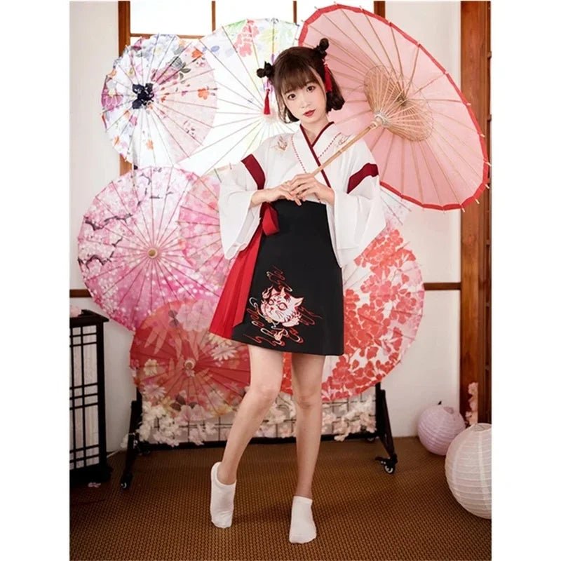 Kimono japonais avec jupe brodée pour femmes - Tresors asiatiques