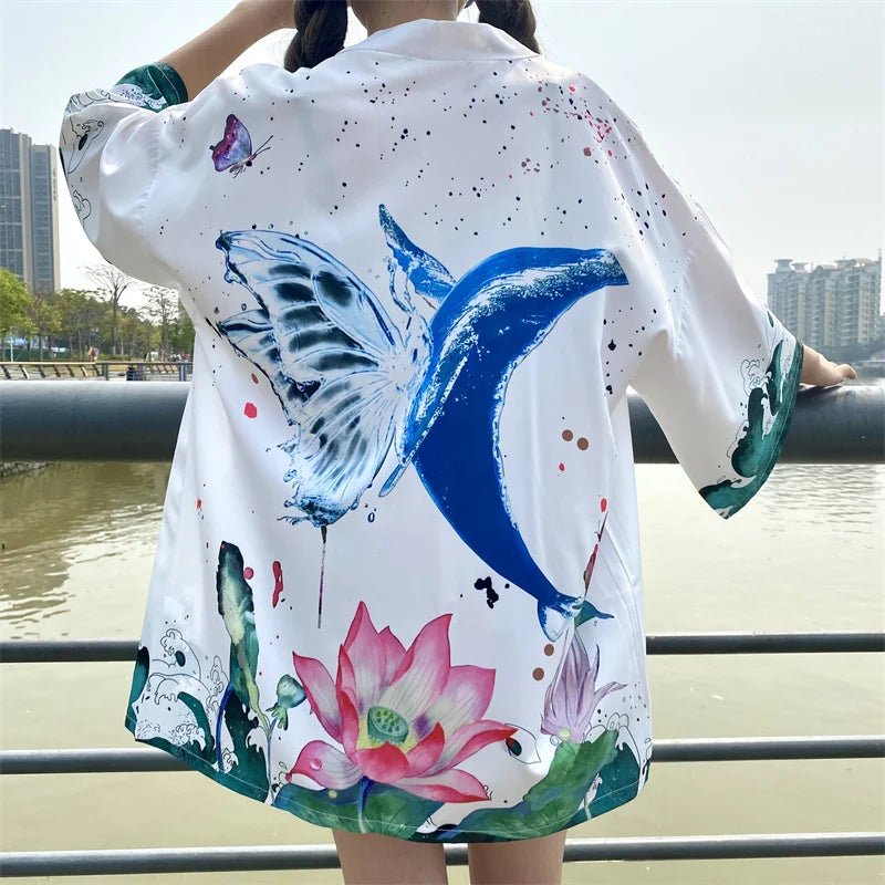 Kimono traditionnel féminin avec imprimé d’animés - Tresors asiatiques