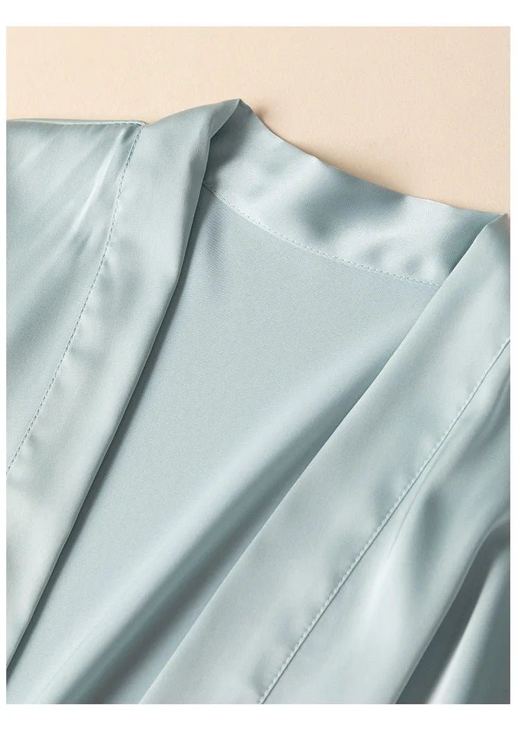Peignoir Kimono en Satin et Dentelle pour Femme - Tresors asiatiques