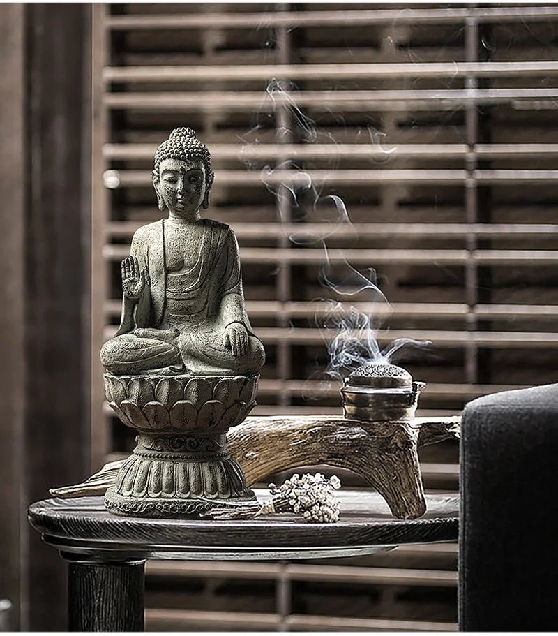 Sculpture antique de Bouddha en résine - Tresors asiatiques