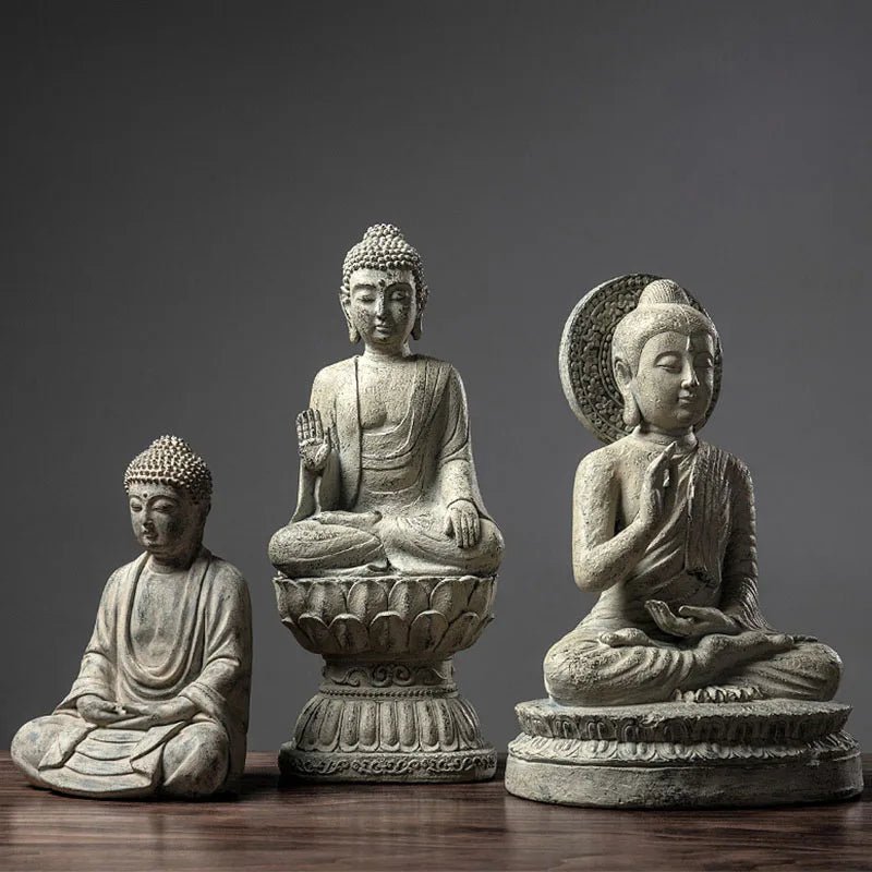 Sculpture antique de Bouddha en résine - Tresors asiatiques