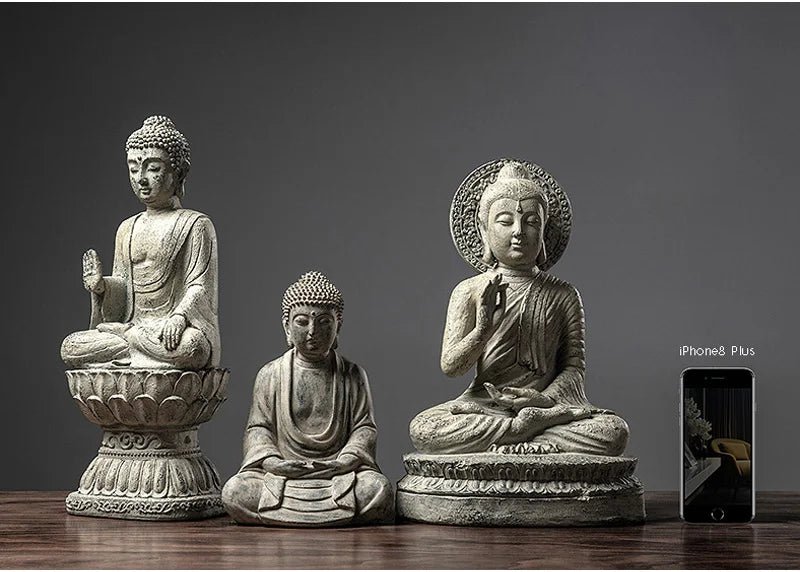 Sculpture antique de Bouddha en résine - Tresors asiatiques