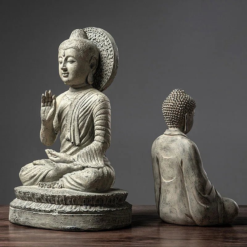 Sculpture antique de Bouddha en résine - Tresors asiatiques