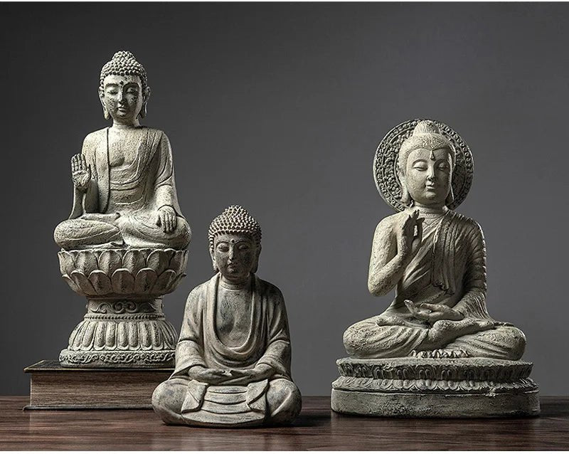 Sculpture antique de Bouddha en résine - Tresors asiatiques