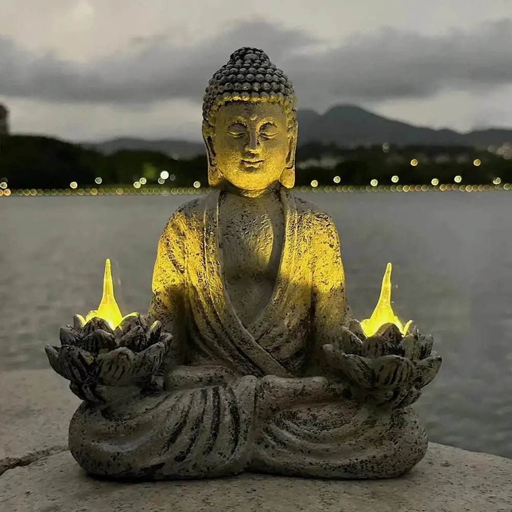Statue de Bouddha avec lampes solaires intégrées - Tresors asiatiques