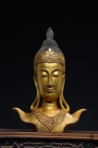 Statue de tête de Bouddha thaïlandais en bronze : Avalokitesvara - Tresors asiatiques