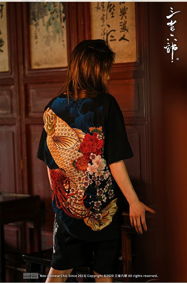 T-shirt Yokosuka Sukajan brodé de style vintage - Tresors asiatiques
