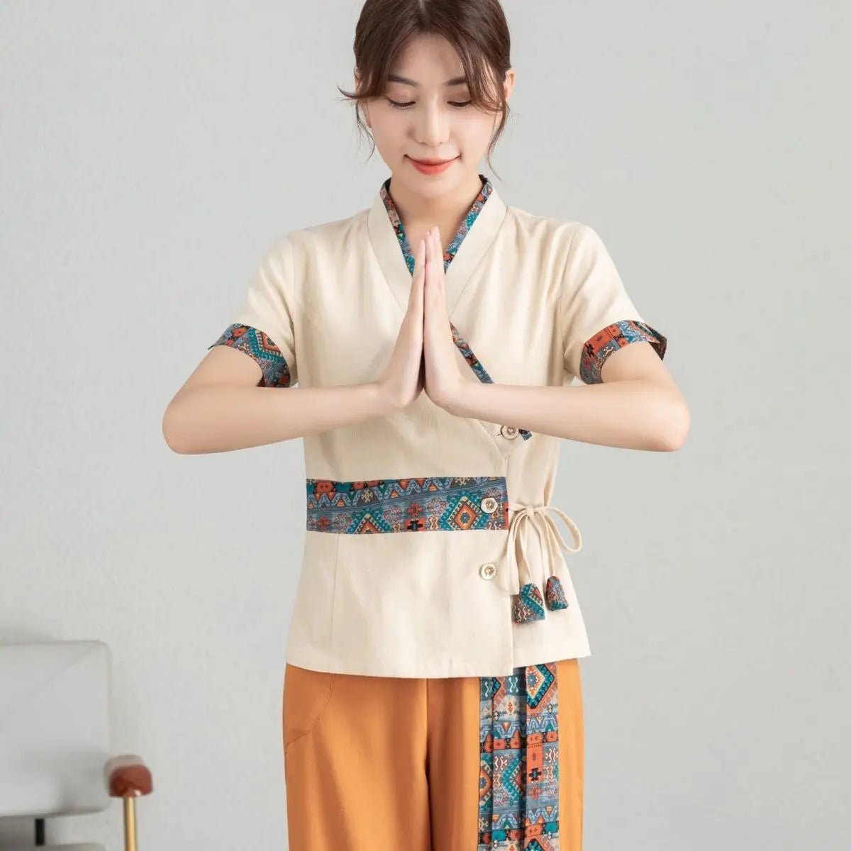 Uniforme de spa de style thaïlandais pour femmes - Tresors asiatiques