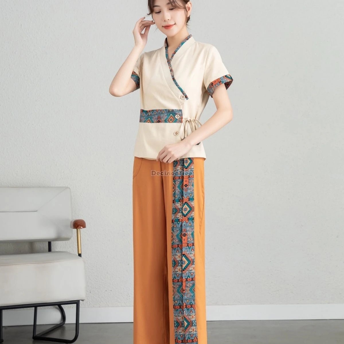 Uniforme de spa de style thaïlandais pour femmes - Tresors asiatiques