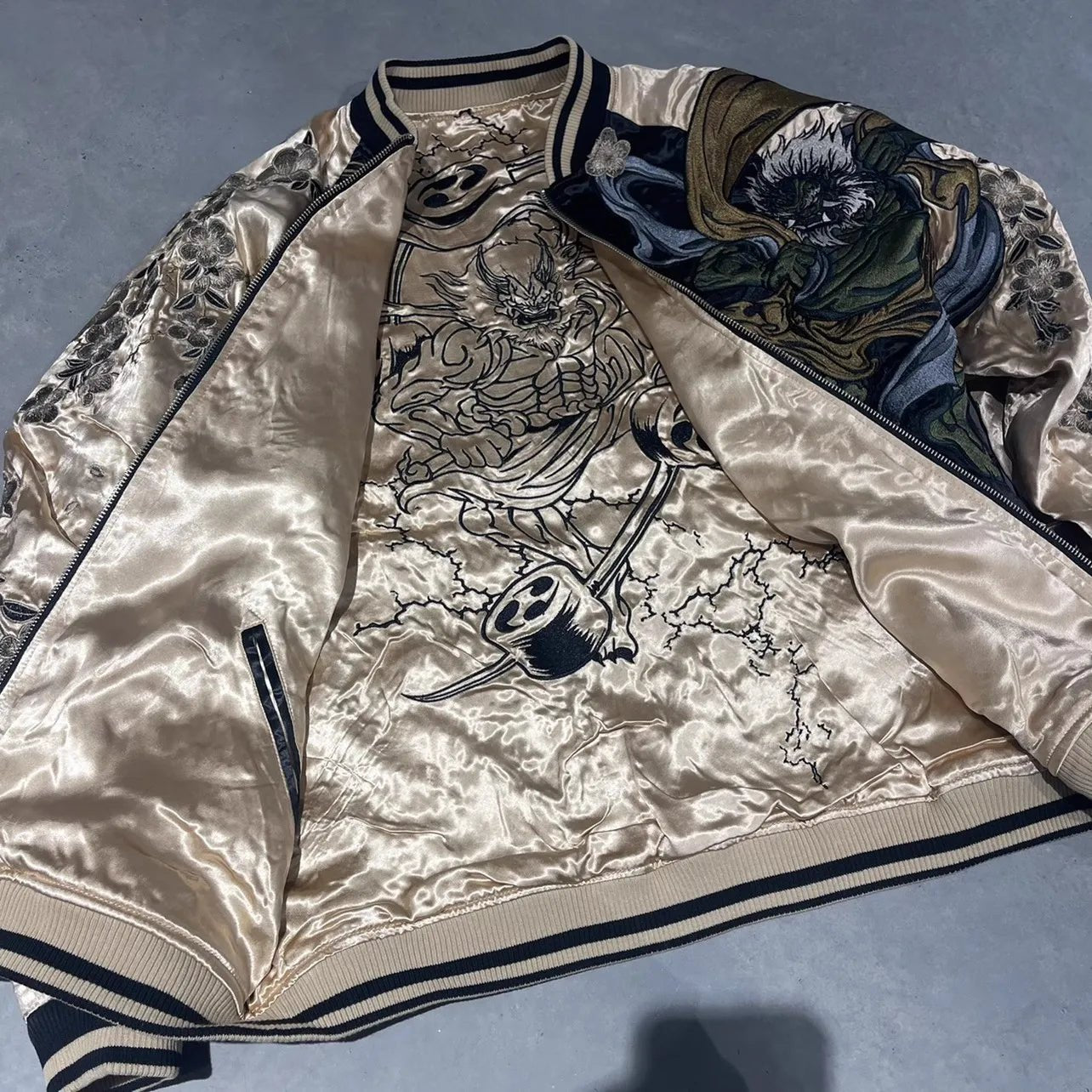 Veste souvenir Sukajan brodée pour hommes - Tresors asiatiques