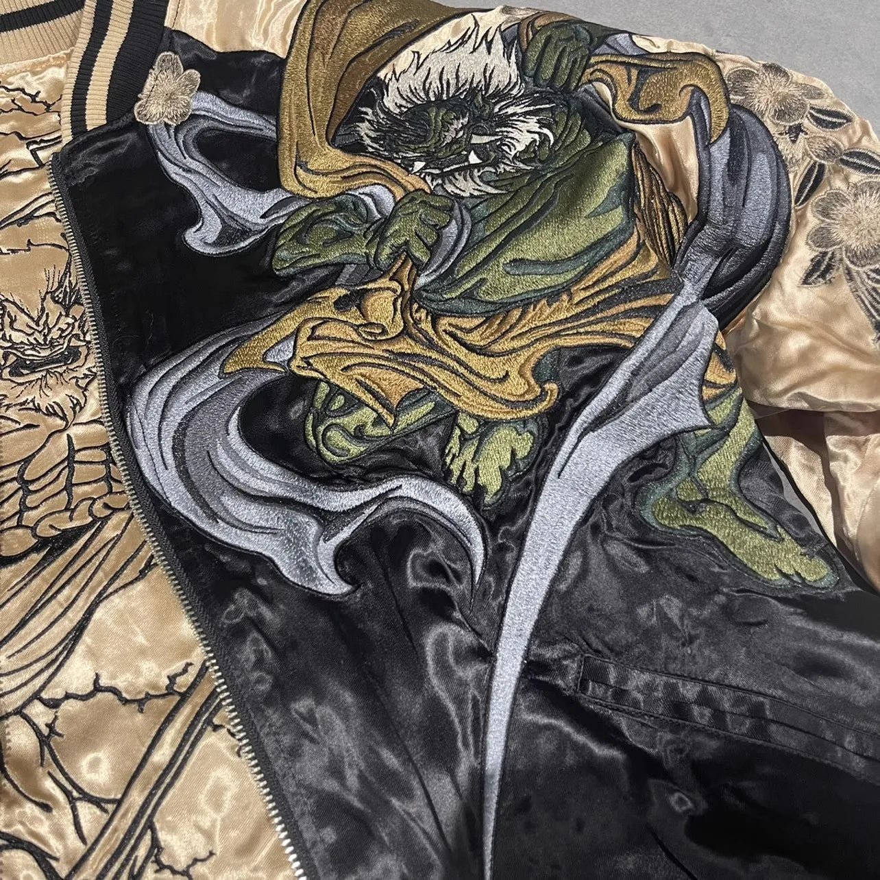 Veste souvenir Sukajan brodée pour hommes - Tresors asiatiques