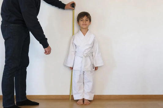 Guide taille kimono enfant : comment choisir le bon kimono