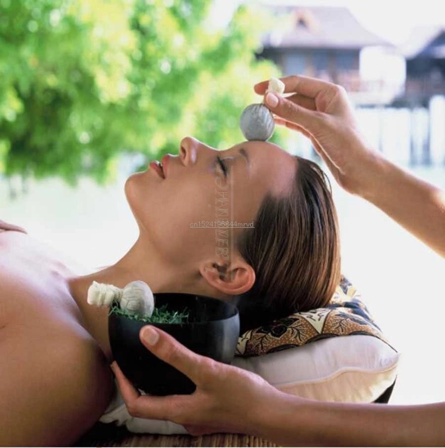 Boule de compresse à base de plantes pour le visage et le corps