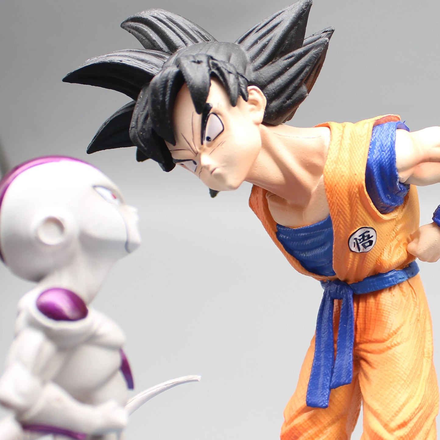 Figurine d'action Son Goku et Frieza pour enfants