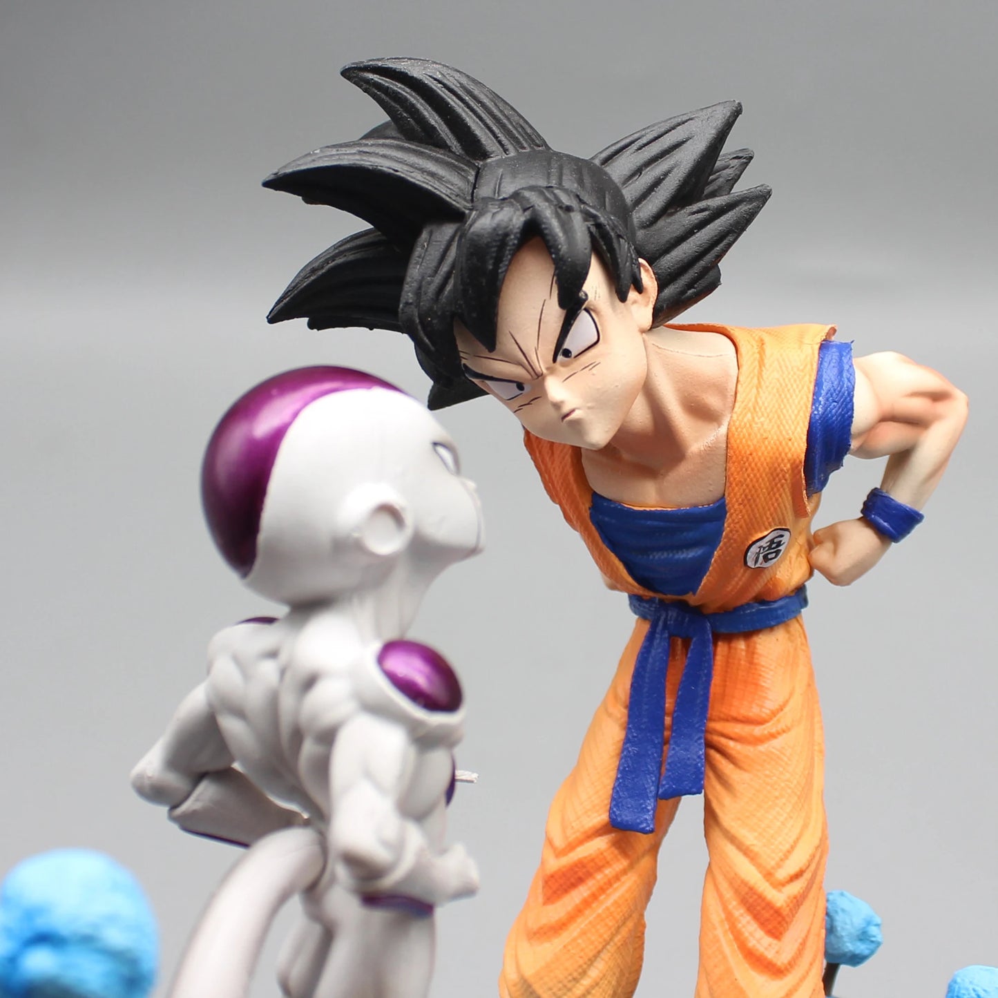 Figurine d'action Son Goku et Frieza pour enfants