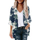 Cardigan de plage — Fleurs blanches sur bleu marine